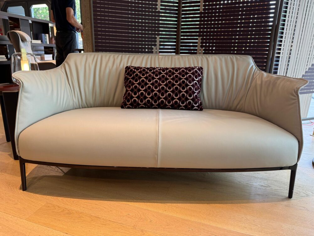 archibald-sofa-poltrona-frau-torino-divani-in-promozione-torino