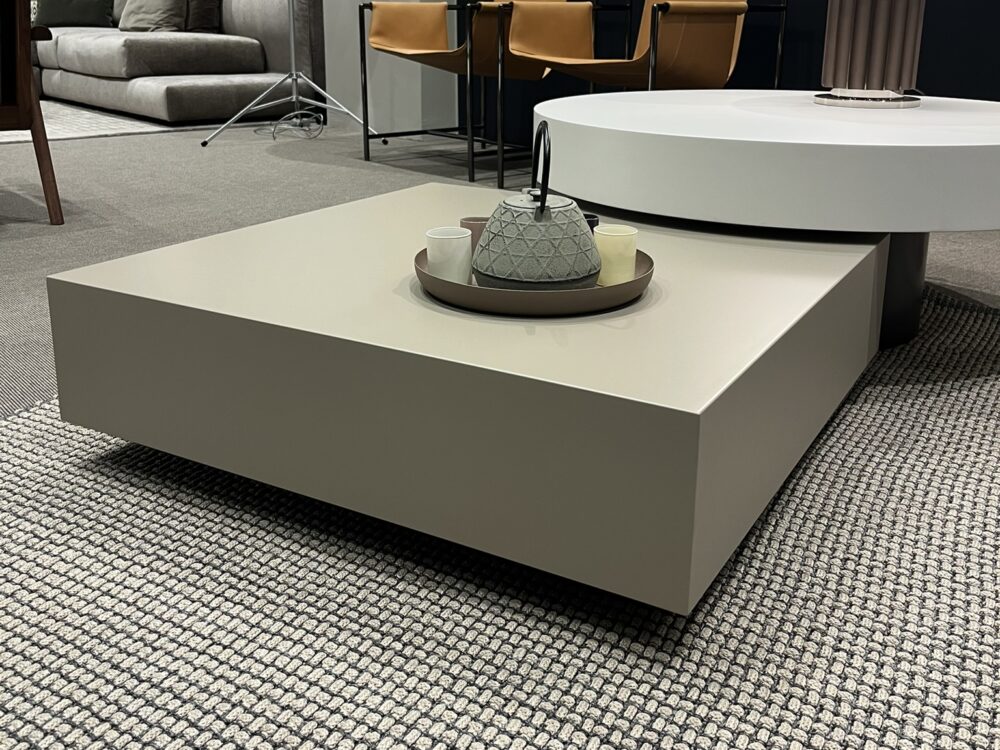 LEMA | TAVOLINO QUADRATO DOLMEN